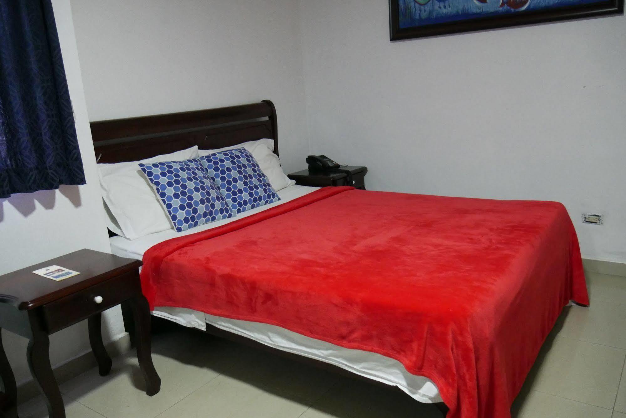 Hotel Luis V سانتو دومينجو المظهر الخارجي الصورة